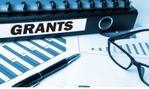 How to Write a Winning Grant Application for Your Virtual Reality Lab